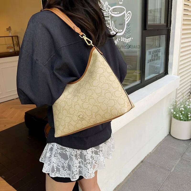 Women's 2025 New Foreign-style Shoulder Messenger Trendy Going Out To Work Large-capacity Bag