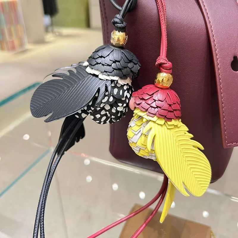 Genuine Leather Parrot Bird Charm For Womens Bags Fashion Highend Durable Exquisite Workmanship Bag Decoration Bag AccessoriesW251017