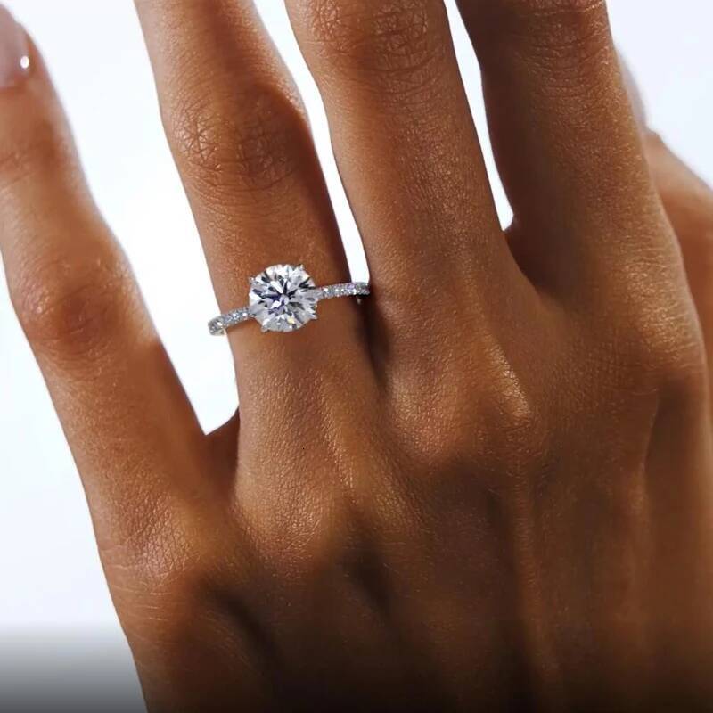 Classic designer Moissanite ring 925 Sterling Sliver Engagement Wedding Promise Ring 8mm 2 Ct Round D-E Finger Rings for Women Fine Jewelry