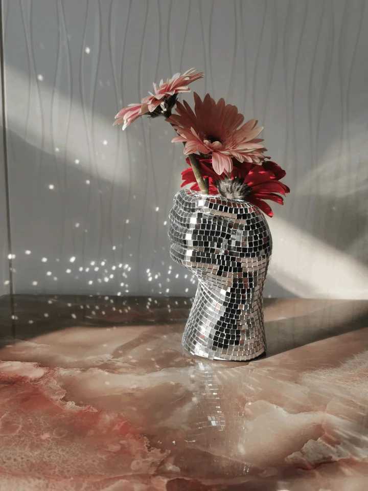 Creative Disco Ball Vase Body Shaped Flower Planter Pot Tabletop Sculpture Table Centerpiece Home Decor Unique Housewarming Gift C251017