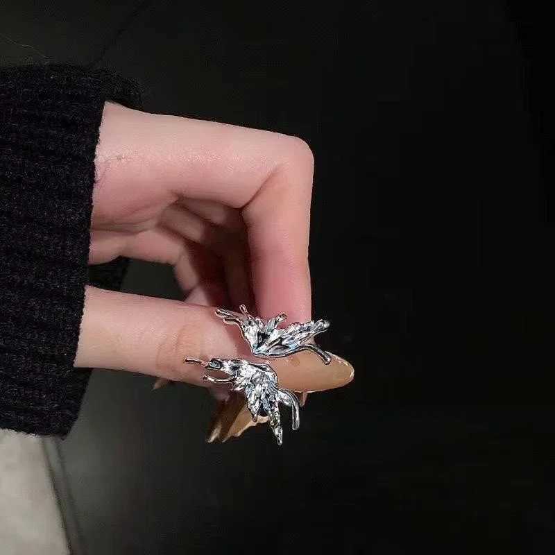 Angel Wing Butterfly Open Adjustable Ring for Women Minimalist Design Cold Tone Finger Ring Fashion Jewelry Accessories Z251017