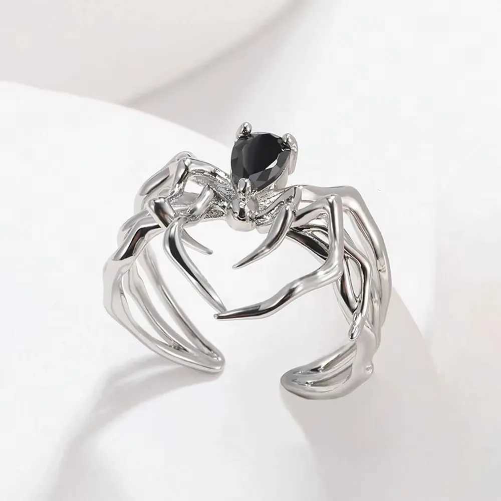 Punk Spider Rings for Women Silver Color Dark Retro Black Gem Spider Ring HipHop Halloween Jewelry Accessories Z251017