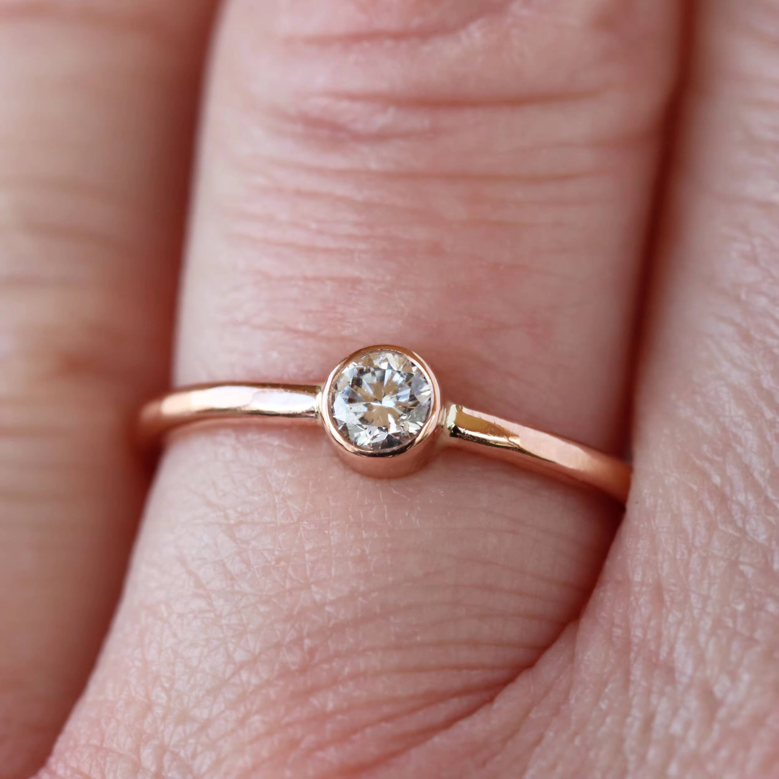 Speedin Factory Price IGI Certificated Manufacturer Round Cut Ring 14K Rose Gold Classic Wedding Lab Diamond Promise Ring