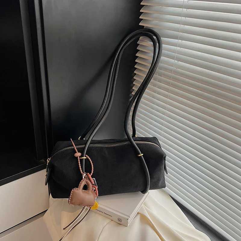 Exquisite Faux Suede Square Shoder Bags Stylish Design Zipper Persality 2025 Autumn Winter New Armpit Bags for Wen D2510171