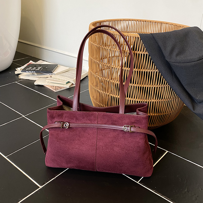 Ladies' fashionable mobile phone bag with large capacity and advanced functions, new casual and versatile, compact and simple shopping and commut