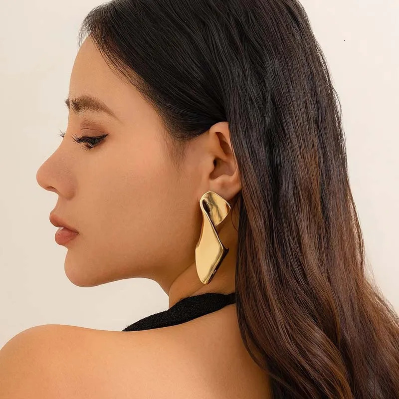 Vintage Metal Irregular Twisted Stud Earring for Women Trend Gold Color Geometric Piercing Earring Jewelry Accessories 2024 251016
