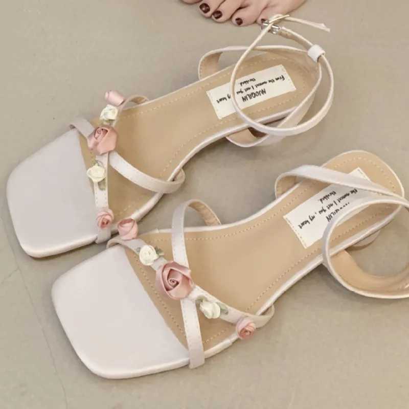 Sweet Rose Flower Summer Women Sandal Fashion Satin Square Toe Crosstied Slide Sandals Comfortable Nonslip Open Toe Women Shoe Z251015