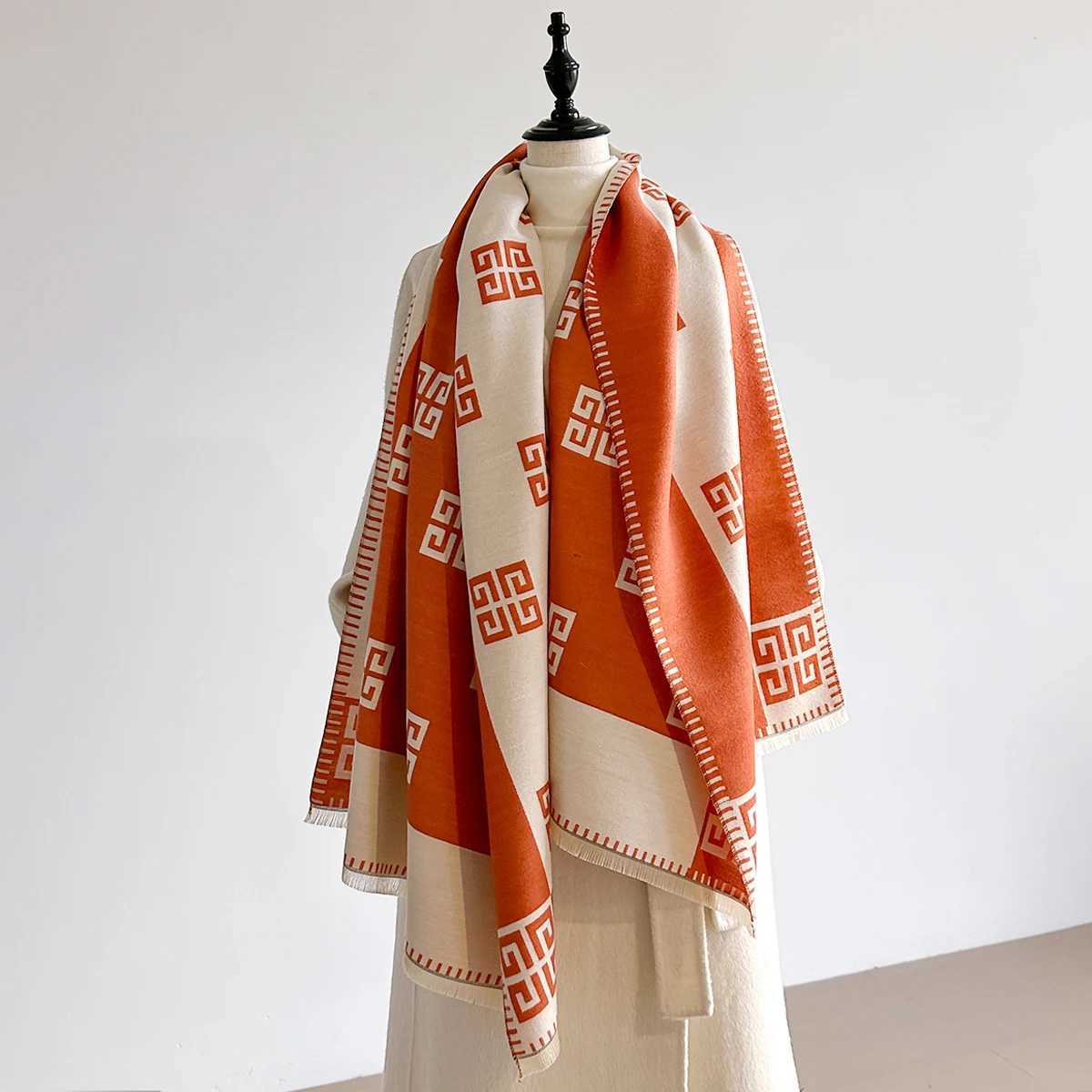 2025 Latest Design Winter TwoSided Jacquard Cashmere Scarves High Quality Women Thicken WrAP ShAWl Ladies Wool Scarf C251017