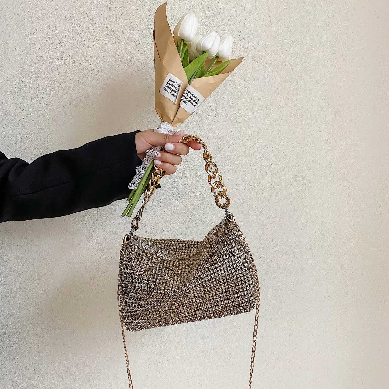 2024 New Bags Popular Korean Version Handbags Fashion Trend Bright Diamond Messenger Niche Z251017