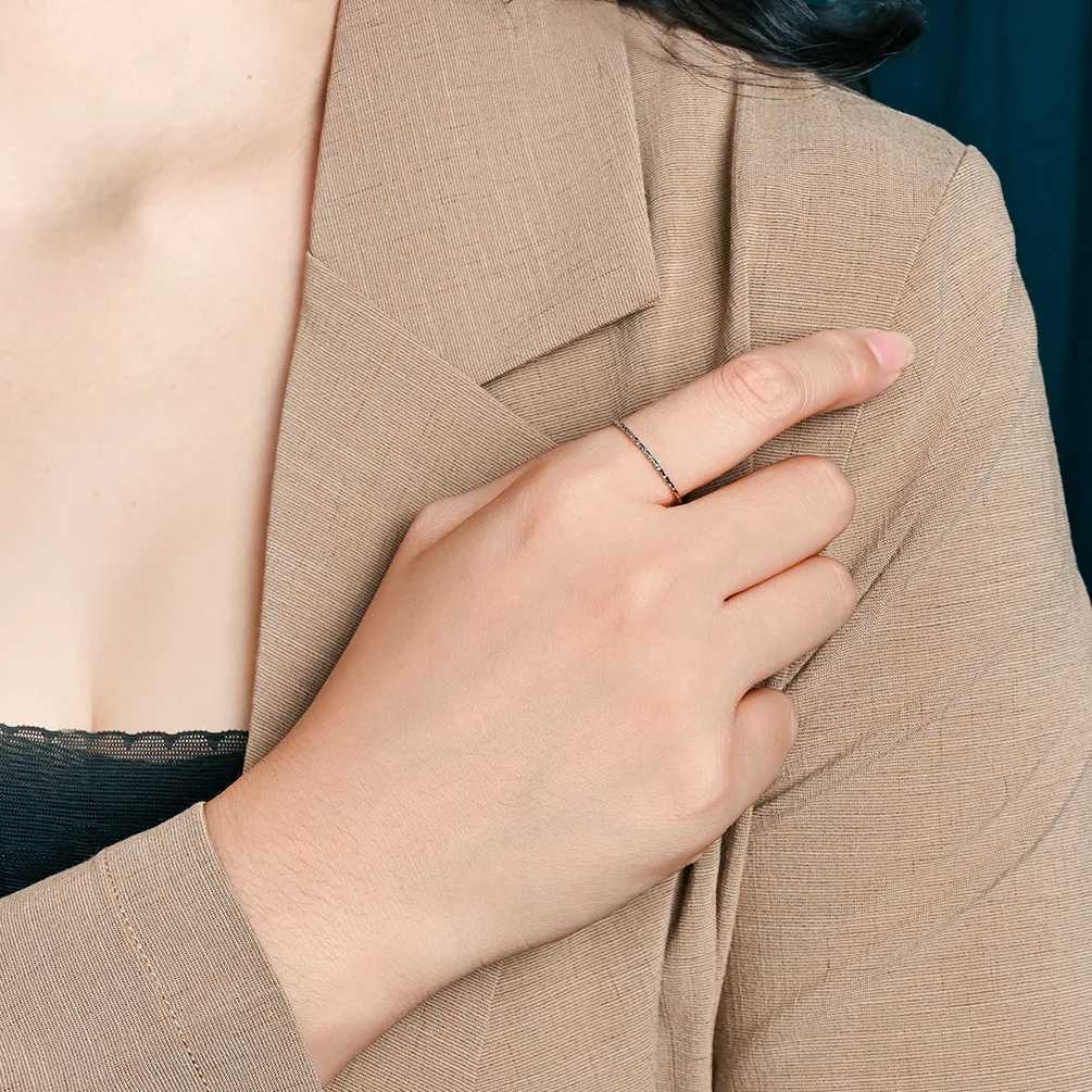 New Classic 1mm Stainless Steel Rings for Women SilverGold Color Thin Ring Waterproof JewelryW251017