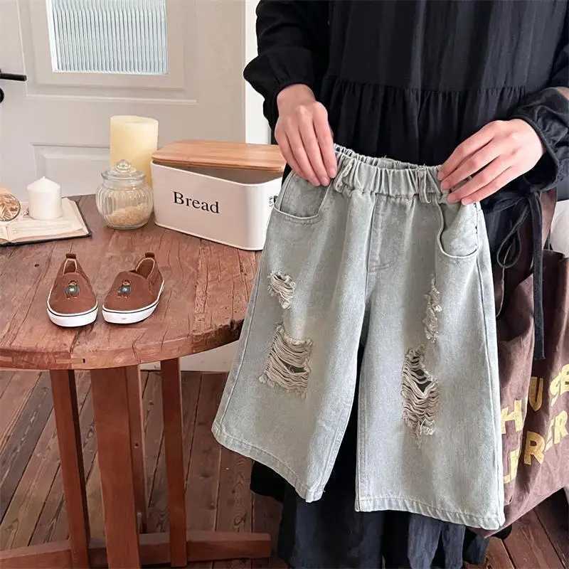 Spring and Autumn Childrens Pants Personalized Ripped Jeans Loose Straight Leg Pants for Boys and GirlsT251017