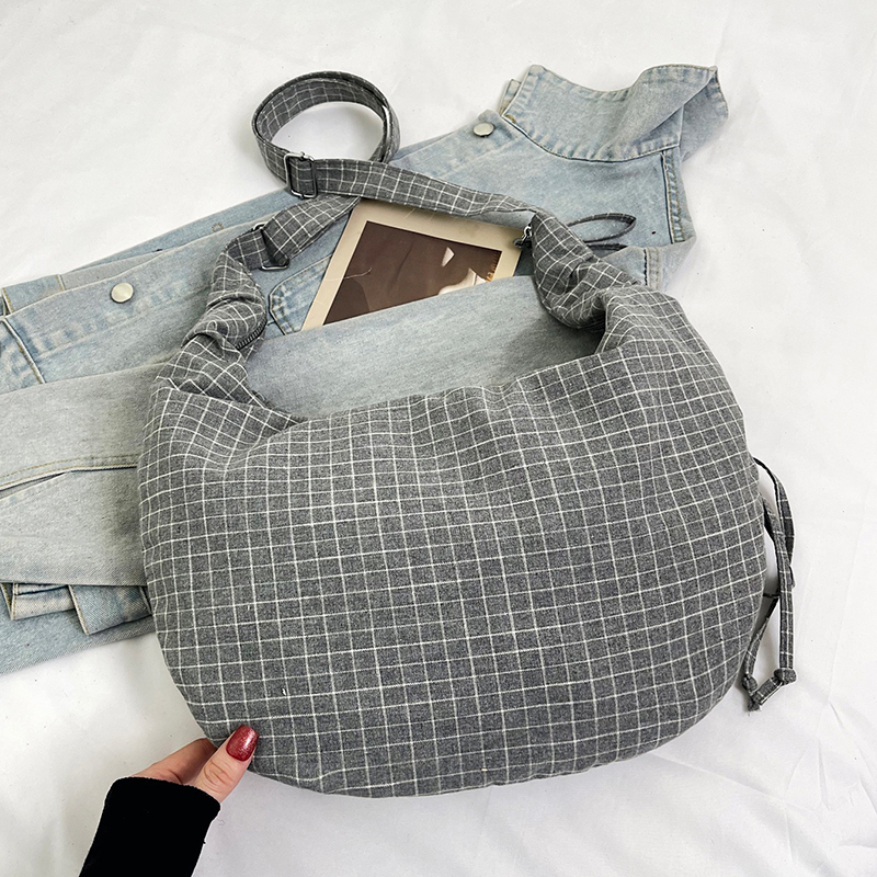 New Fashionable Women's Compact Phone Bag Autumn Large Capacity High end Student Versatile Leisure Minimalist and Niche Shopping Commuter Shoulde