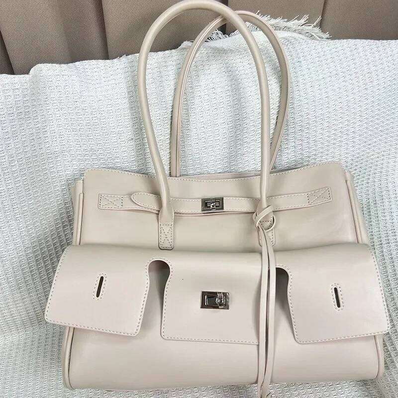 Designer bag Wings Style Synthetic Leather Shoulder Bag,Large Capacity Commuting Women Tote Bag,Punk Buckle Simple Versatile Handbag