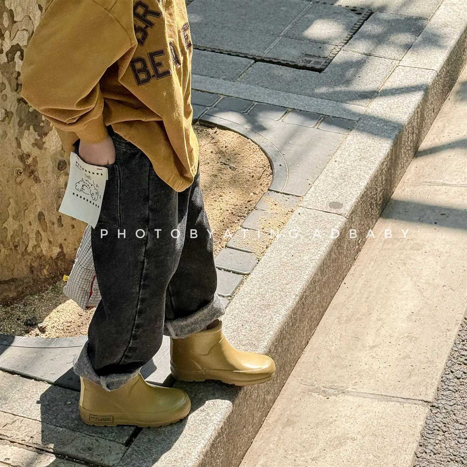 2025 Autumn New Girls Jeans Solid Children Casual Pants Baby Boys Denim Trousers Fashion Patch Toddler Harem Pants Kids ClothesT251017