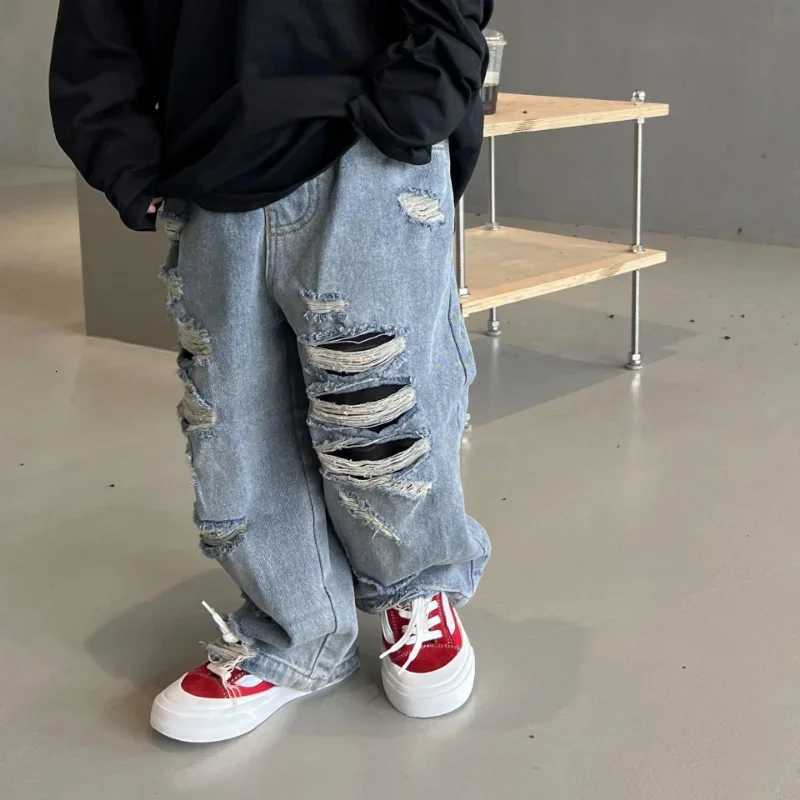 Spring Kids Trousers Boys Fashion Ripped Jeans Baby Girls Loose Casual Denim Pant Korean Childrens Clothing Ripped Pants NewT251017