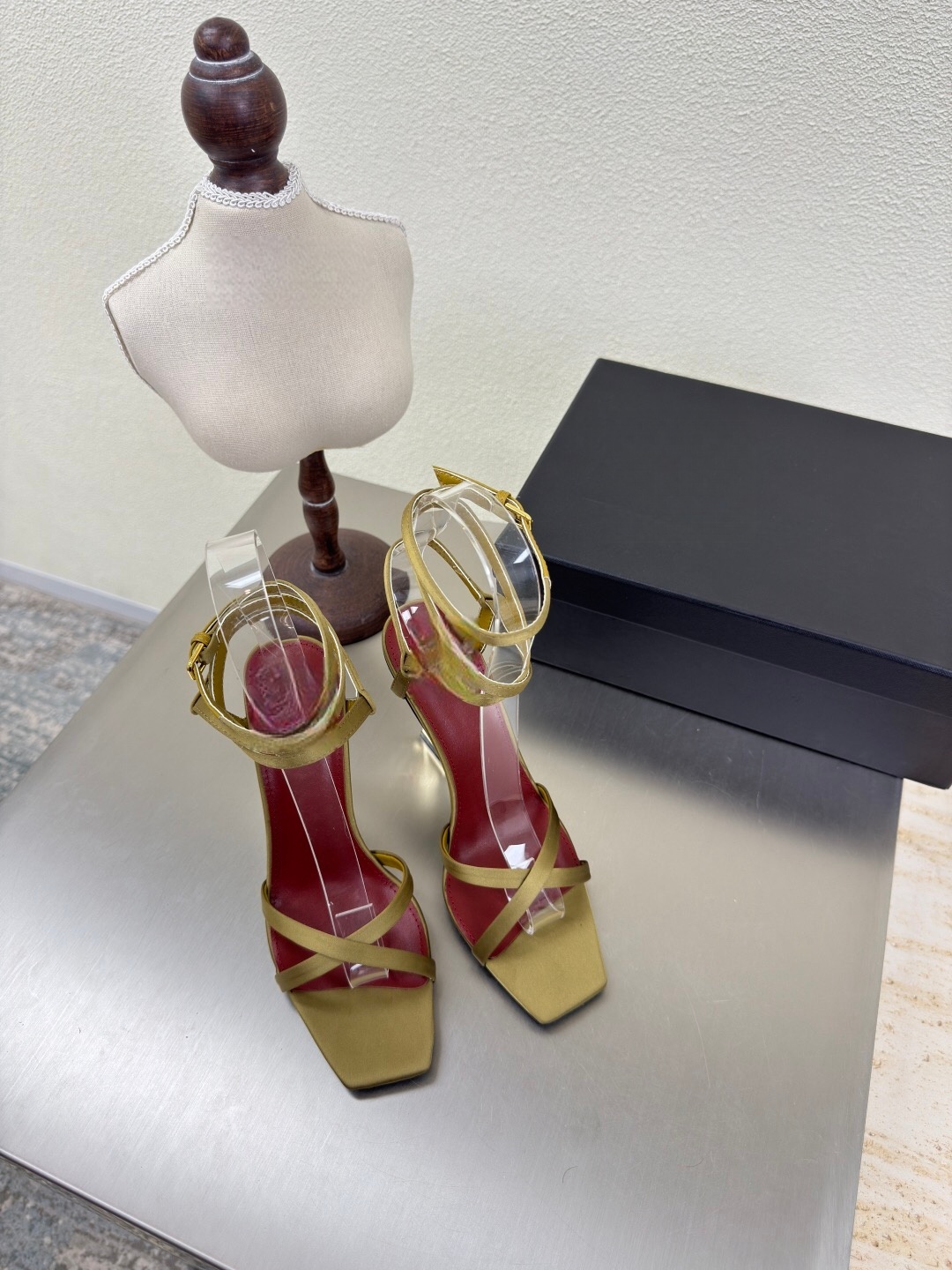 Y101701 Stylish Household Essentials To Transform Your Dwellings