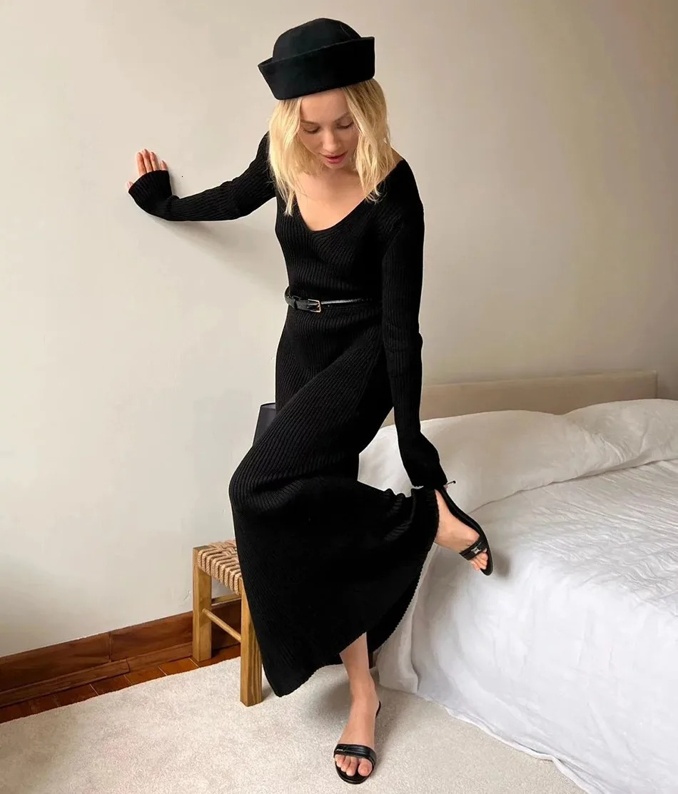 Winter Warm Womens Knitted Dress Elegant V Neck Thick Aline Dress Brown Long Sleeve Vintage Midi Casual Dresses for Women 251017