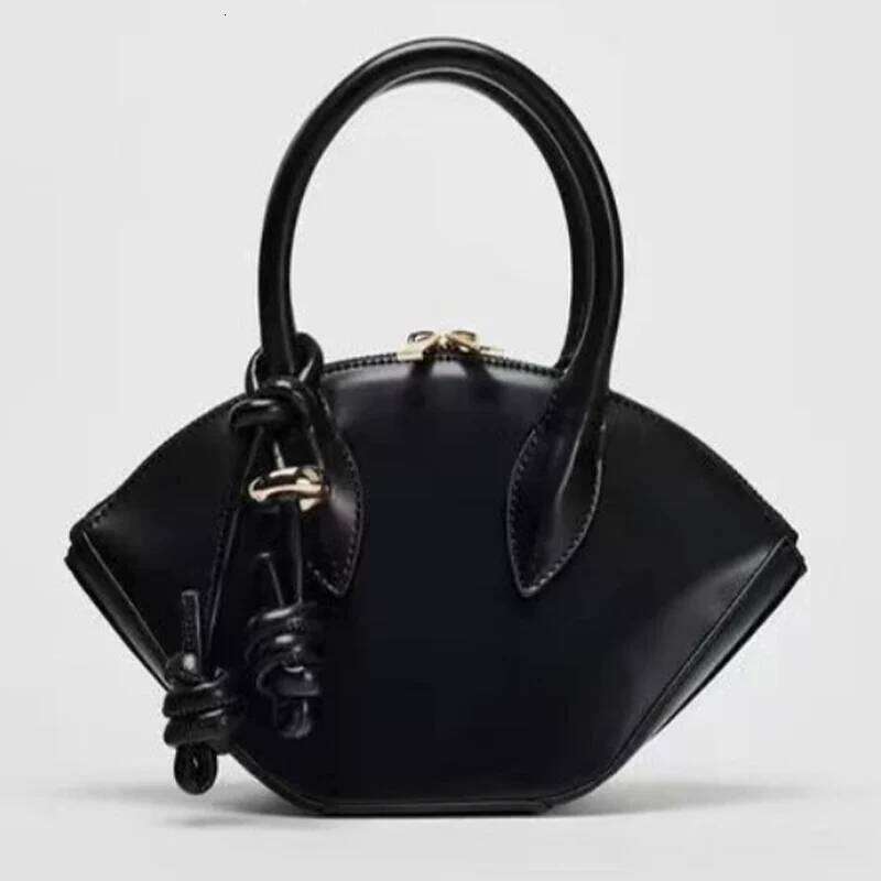 Designer Bags Designer Shoulder Large Capacity Fashion Women Handbag New Trapezoid Trendy Crossbody Fan-Shaped Bucket Bag Hot Selling