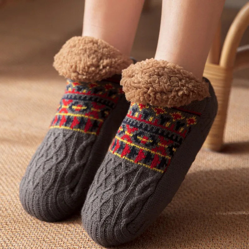 Fall and Winter Floor Socks Home Warm Women Men Socks Snow Socks Sleep Carpet Socks Slippers Socks Men Nonslip Yoga Socks 251017