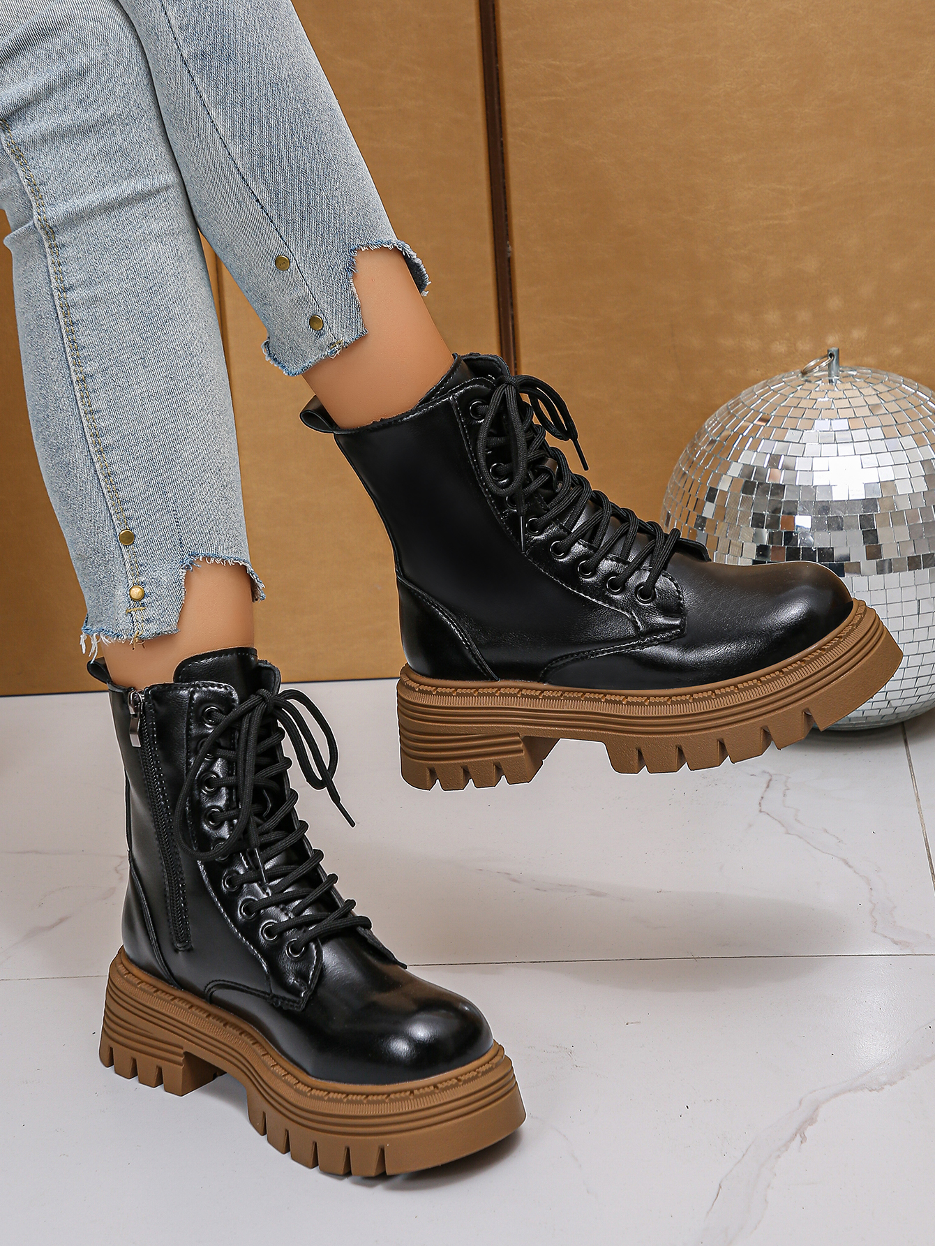 Autumn-Winter Collection: Stylish Women's Chunky-Laced Ankle Boots