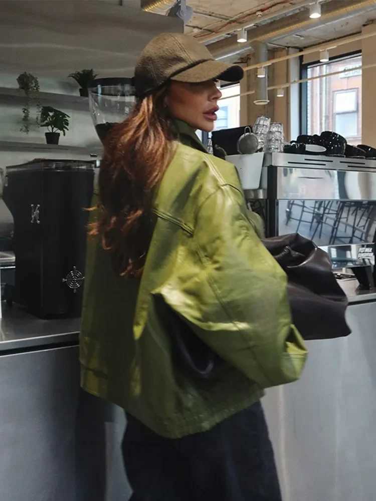 Green PU Leather Jacket Coat Women Vintage High Street Trend Zipper Lapel Short Overcoat Loose Casual Top Outerwear Autumn 2025T251017