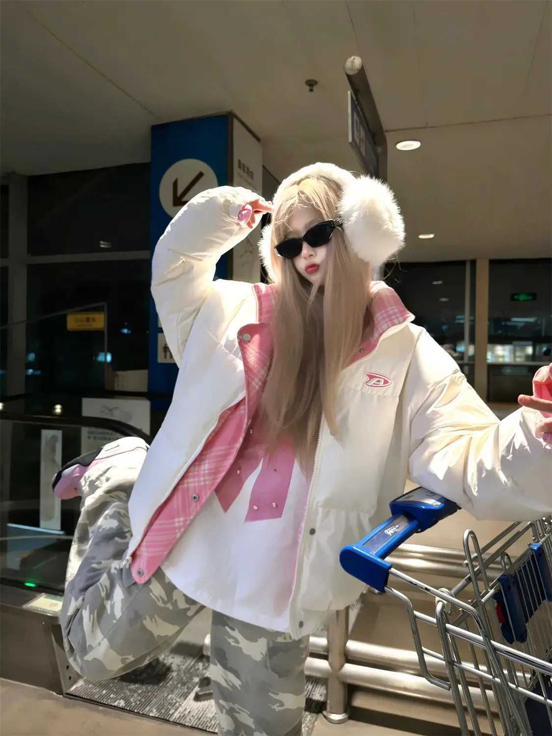 Winter Trend Retro Letter Embroidery DoubleSided Striped Collar Ladies Coat Korean Version Thickened CottonPadded Jacket W251016