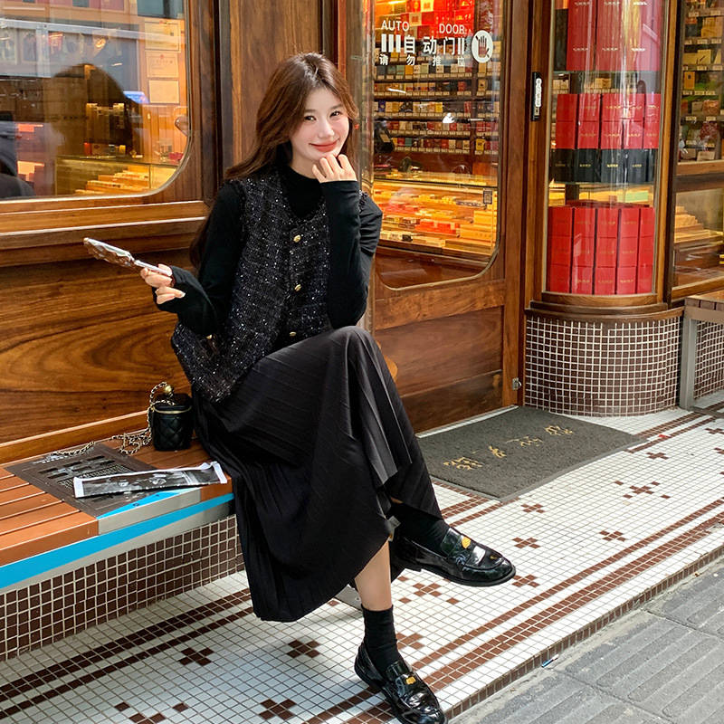 Free shipping designer Two Piece Dress New two piece set with improved quality sequins skirt easy matching fashion