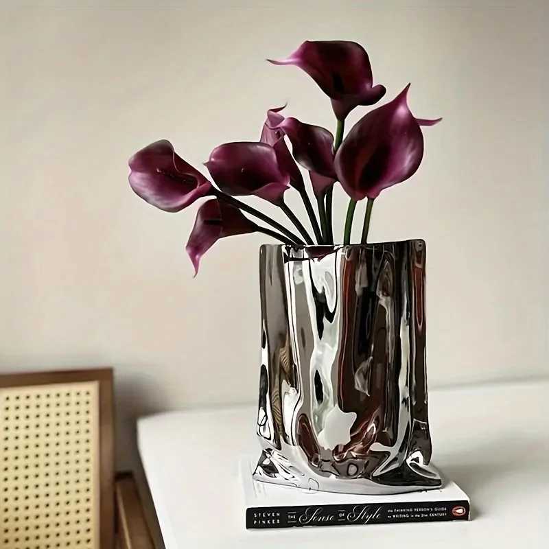 Luxurious And Elegant Creative Electroplated Silvery Ceramic Vase With A Highend Feel Suitable For Displaying Artificial Flower C251017