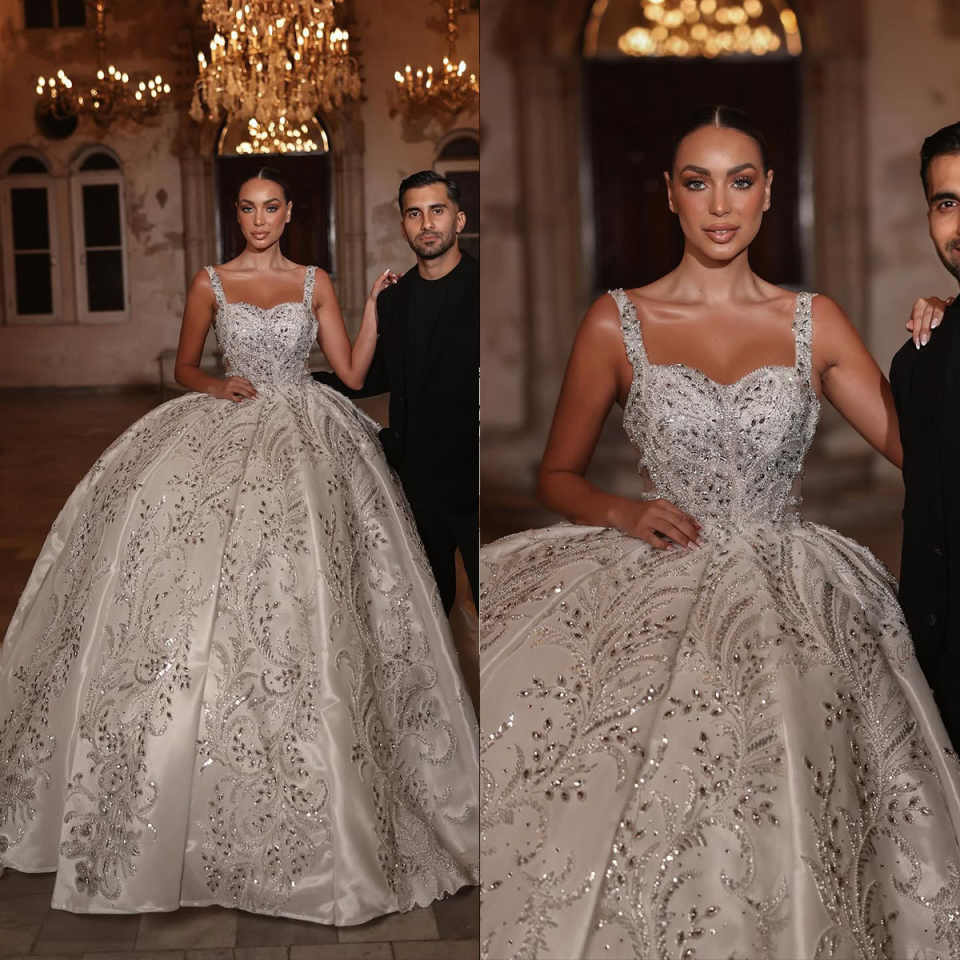 Luxury Wedding Dress Sleeveless V Neck Ball Gown Strap Sequins 3D Lace Beads Pearls Bridal Gowns Vestina De Novia Customized Robes De Mariee H252563