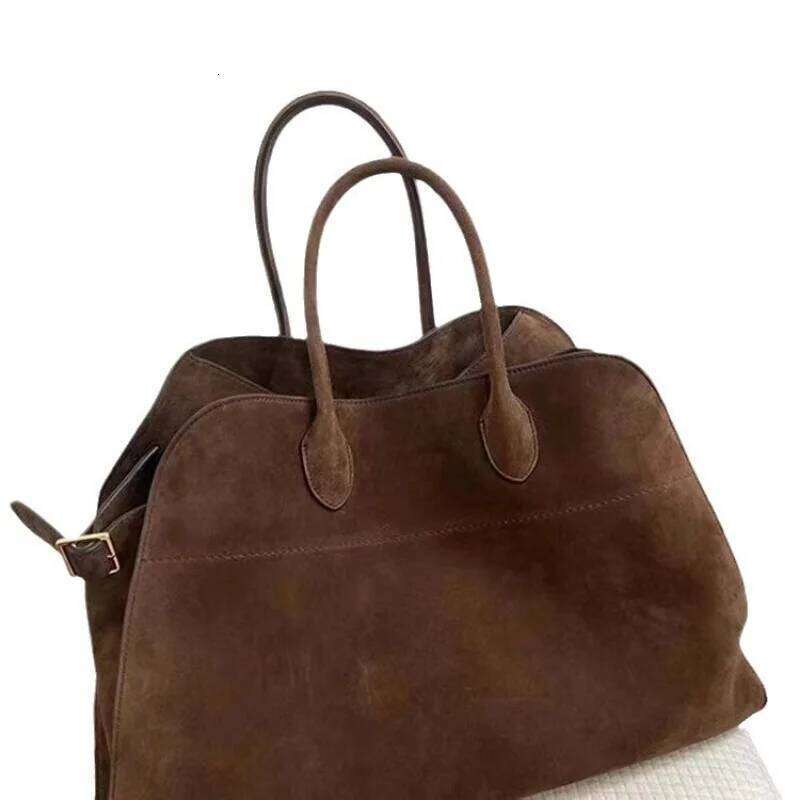 Tote Bag Women s New Autumn and Winter High end Niche Design Large capacity Retro Commuter Handbag