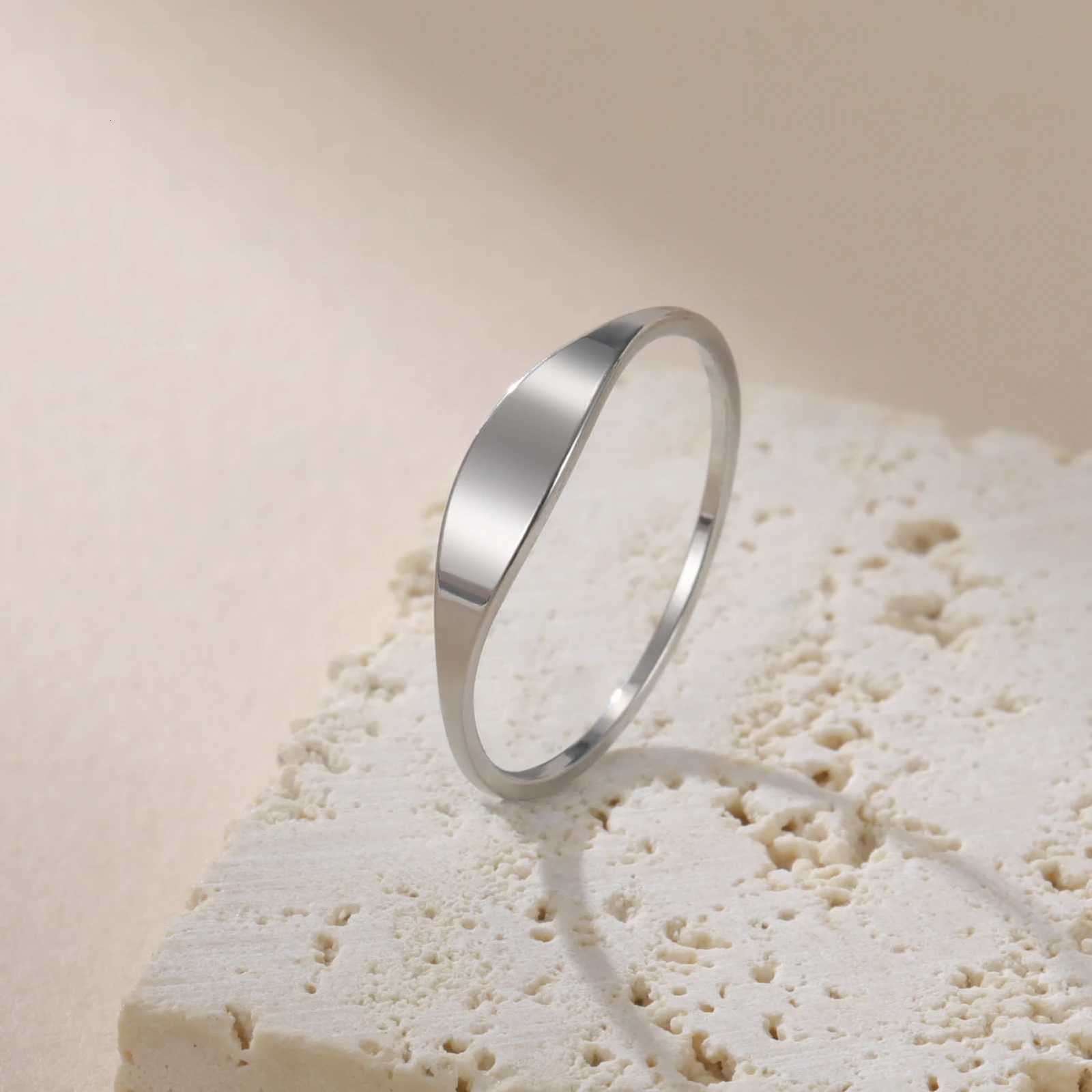 Skyrim Stainless Steel Gold Color Minimalist Rings for Women Fashion Simple Finger Ring Jewelry Gift WholesaleW251017