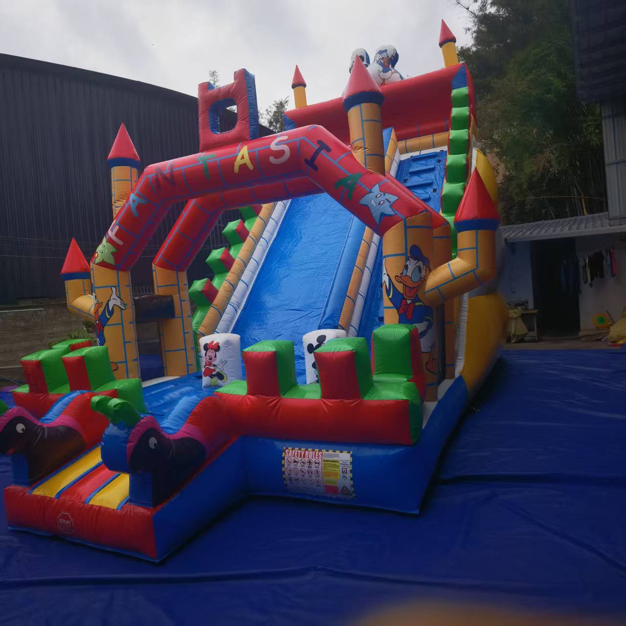 Theme-style inflatable slide Professionally customized inflatable slide