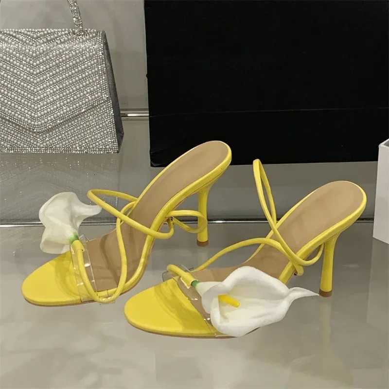 Elegant Transparent Pvc Flower Decorated Heeled Sandals Women Sexy Peep Toe Thin High Heels Fashion Party Dress Shoes for Women Z251015