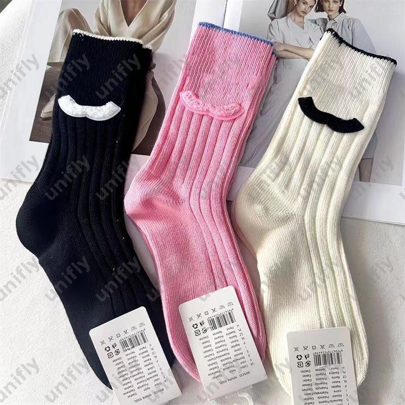 Autumn Winter Socks Women Designer Knitted Stocking Luxury Hosiery For Lady Long Socks Warm Sweater Stockings Fashion Cotton Socks DPD2510164