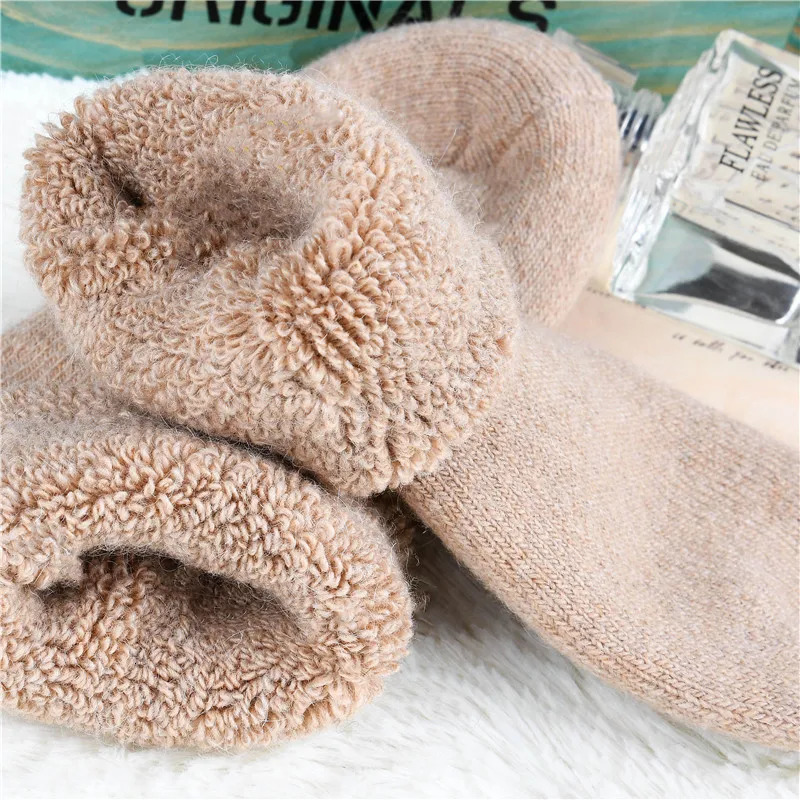 3 pairs 2025 winter Thick wool socks womens winter tube terry socks solid color ladies super thick warm snow socks 251017