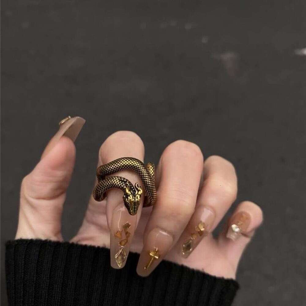 Unique Internet Celebrity New Dark Minimalist Gold Snake Niche Design Snake-shaped Ring for Women Punk Adjustable Trendy Cool