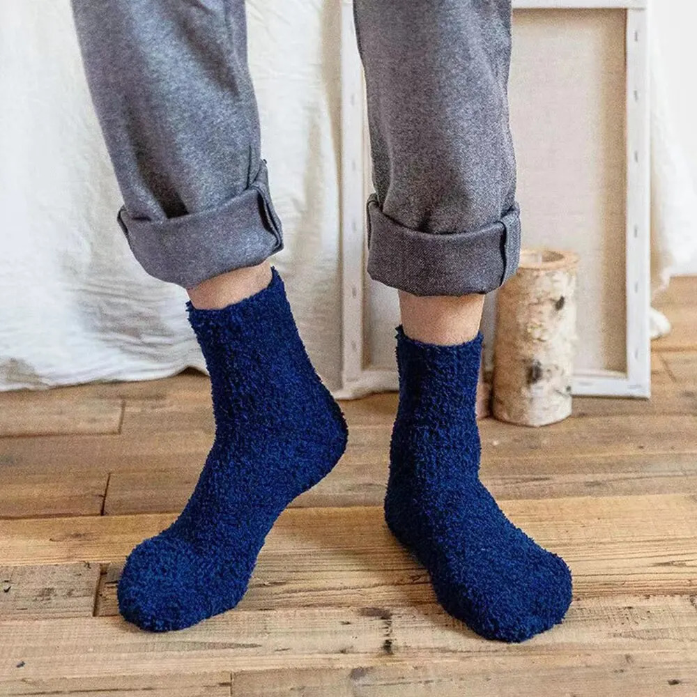 510 Pairs Men Thickened Mid Tube Plush Socks Winter Warmth Coral Fluffy Solid Color Soft Comfortable Men Sleeping Floor Socks 251017
