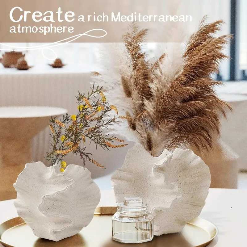 Minimst Ceramic Vase Creative Coral Design Matte Finish Petal Shape Vase for Dry Flower Arrangement Nordic Home Decor Art C251017