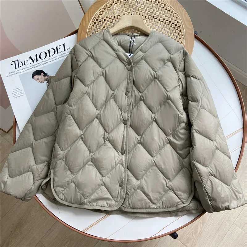 2025 New Autumn Winter Ultra Light Collarless Soft Puffer Jacket Women Casual Loose Single Breasted 90 Duck Down Coat female W251016