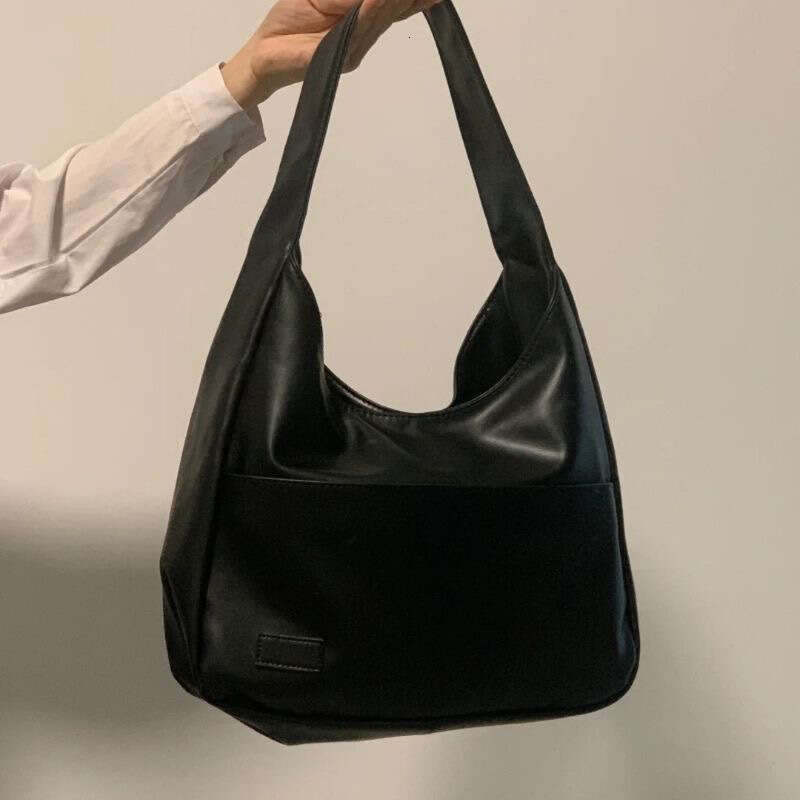Large Capacity Tote Women, High-End Luxury Soft Leather Bucket Commuter Bag, Korean Niche Single Shoulder Bag for Women,Luxury Bag bag tote ba
