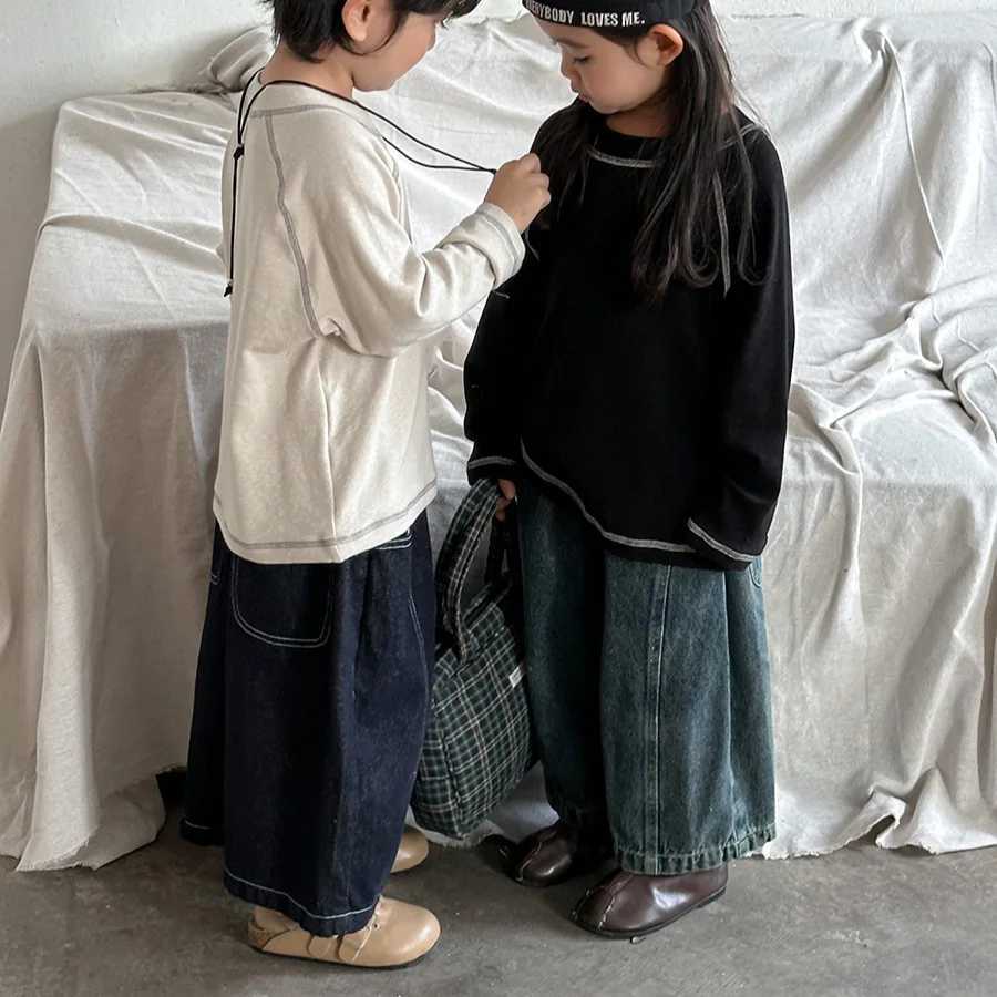 SS25 Trendy Childrens Designer Denim Jeans Relaxed Fit Straight Leg Pants for Toddlers Fashionable Everyday BottomsT251017