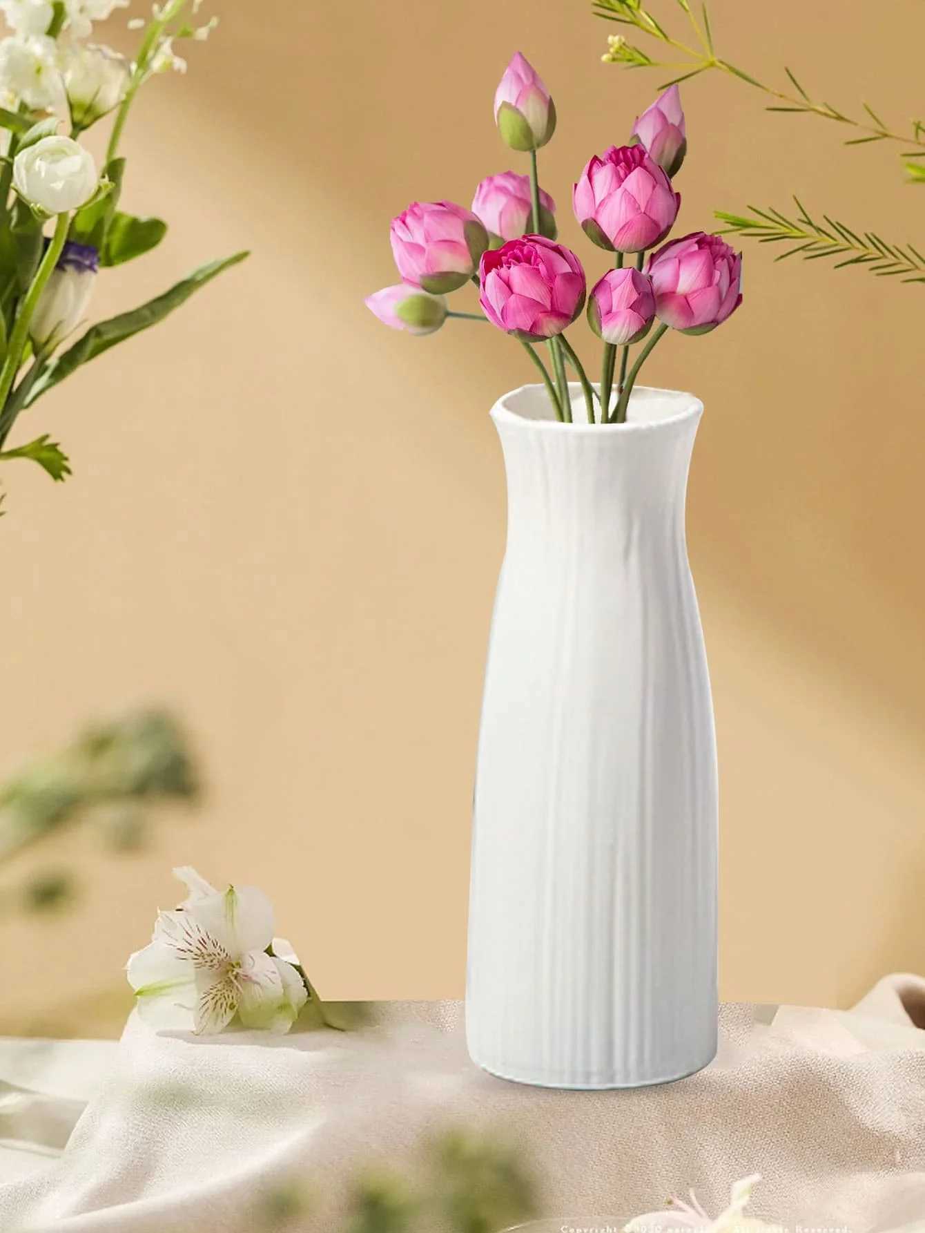 Home ins wind plastic vase living room fallresistant simulation vase decoration Creative simple vase A model one C251017