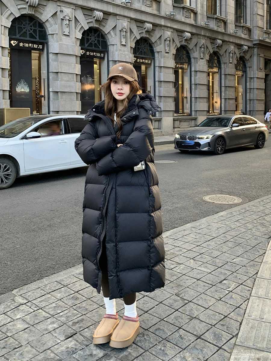 Winter Womens Down Coat 2025 New Thicken Warm Black Long Puffer Coat Fashion Versatile Parkas Outerwear W251016