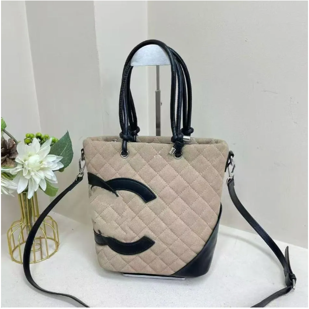Shopper tote bag designer bag handbag high quality maxi shopping bag in quilted lambskin women large tote crossbody shoulder bags A2