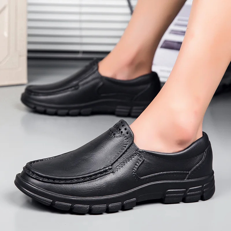 Fashion Leather Mens Casual Shoes Nonslip EVA Chef shoes Men Waterproof Loafers Comfort Soft soled Men Driving shoes Plus Size 251013