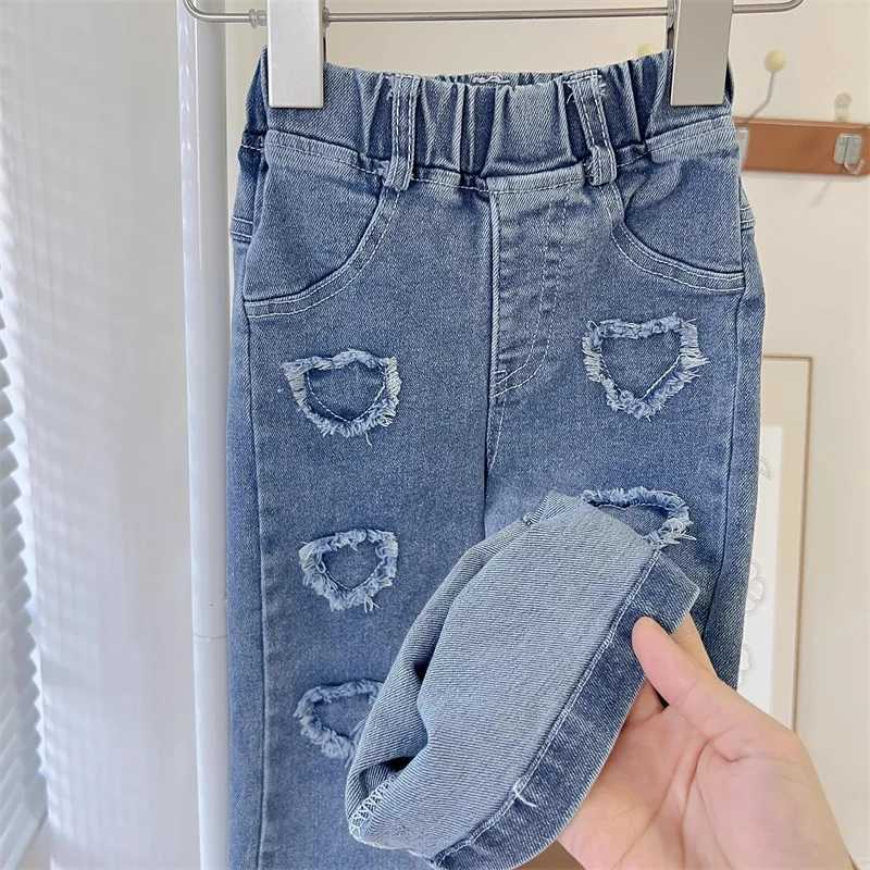 Baby Girls Jeans Kids Autumn Loose long Pants New Childrens Straight Wideleg Trousers Toddler Fashion Spring Casual ClothingT251017