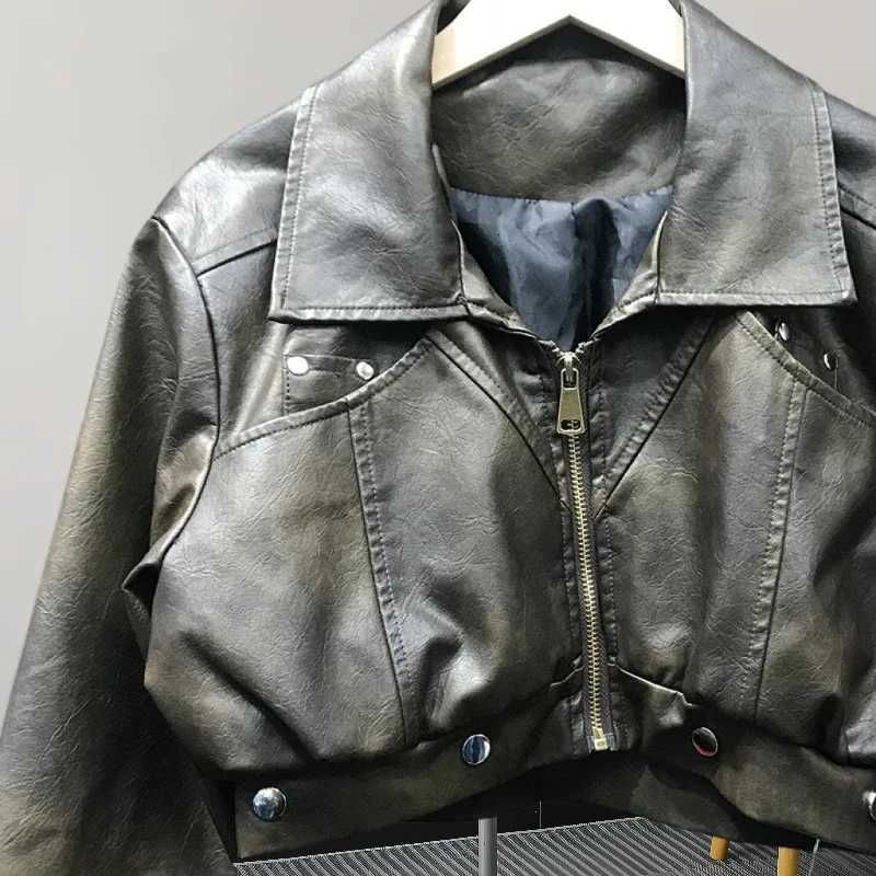 2025 Spring Autumn Black Army Green Slim Short Faux PU Leather Jacket Women New Lapel Zipper Long Sleeve Biker Jacket StreetwearT251017