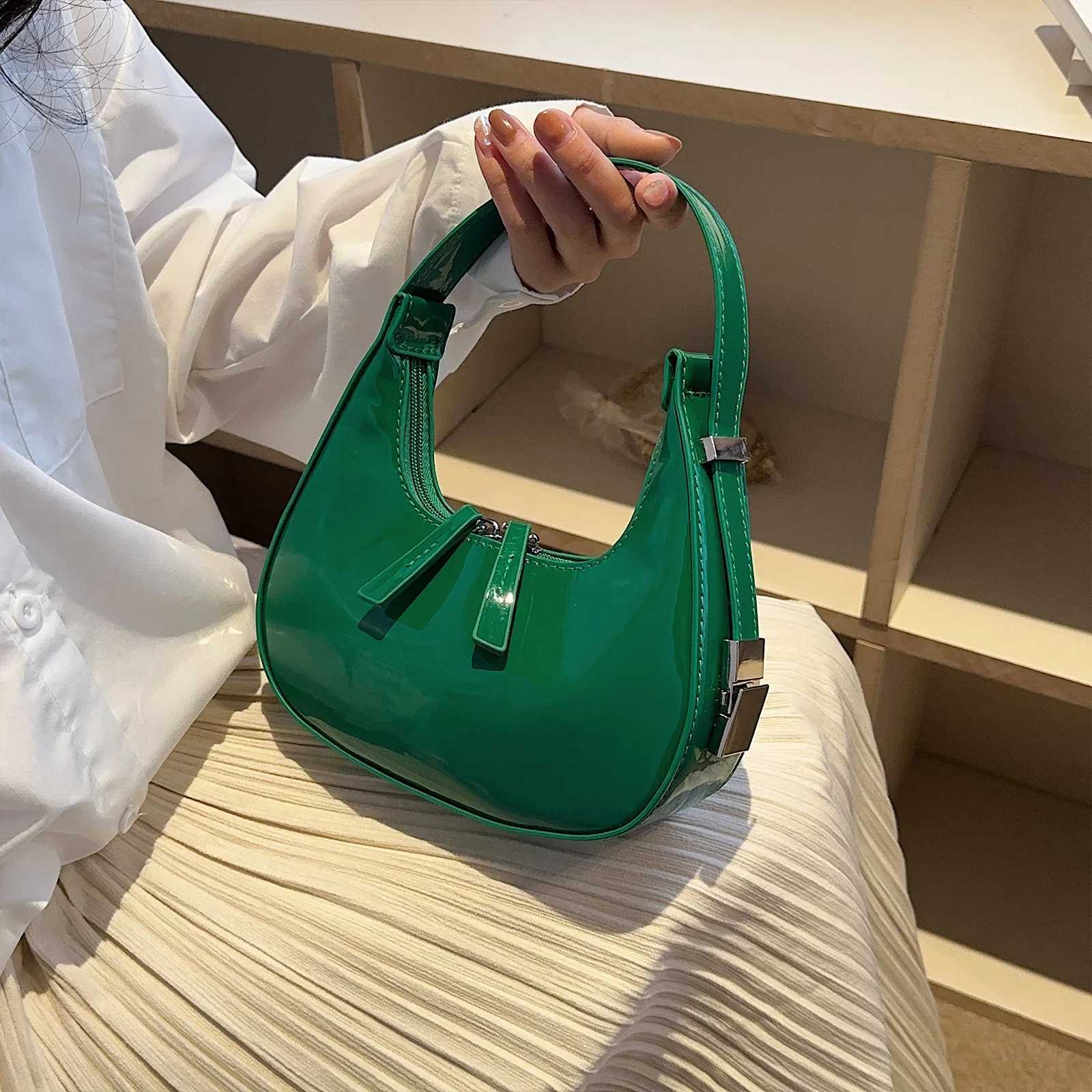 Half Mo Bag Vintage PU Leather Small Shoder Bag for Wen Girls Hobo Handbag Luxury Red Ladies Armpit Purses Totes1 D251017