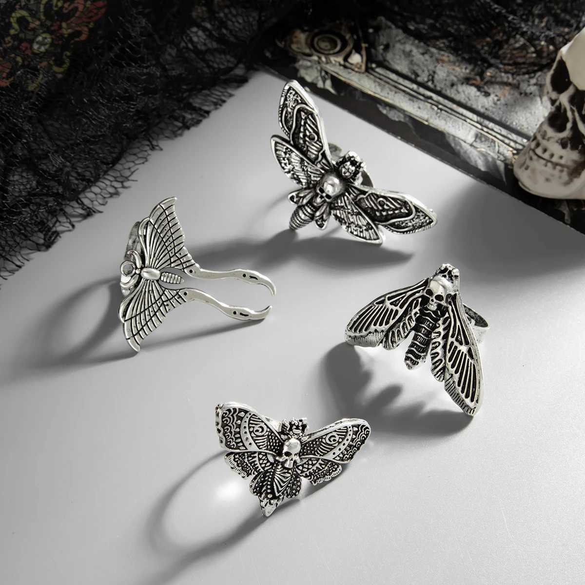 Salircon 4Pcsset Goth Creative Butterfly Moth Skull Opening Ring Women Punk Joint Ring Halloween Trend Jewelry Accessories Gift Z251017