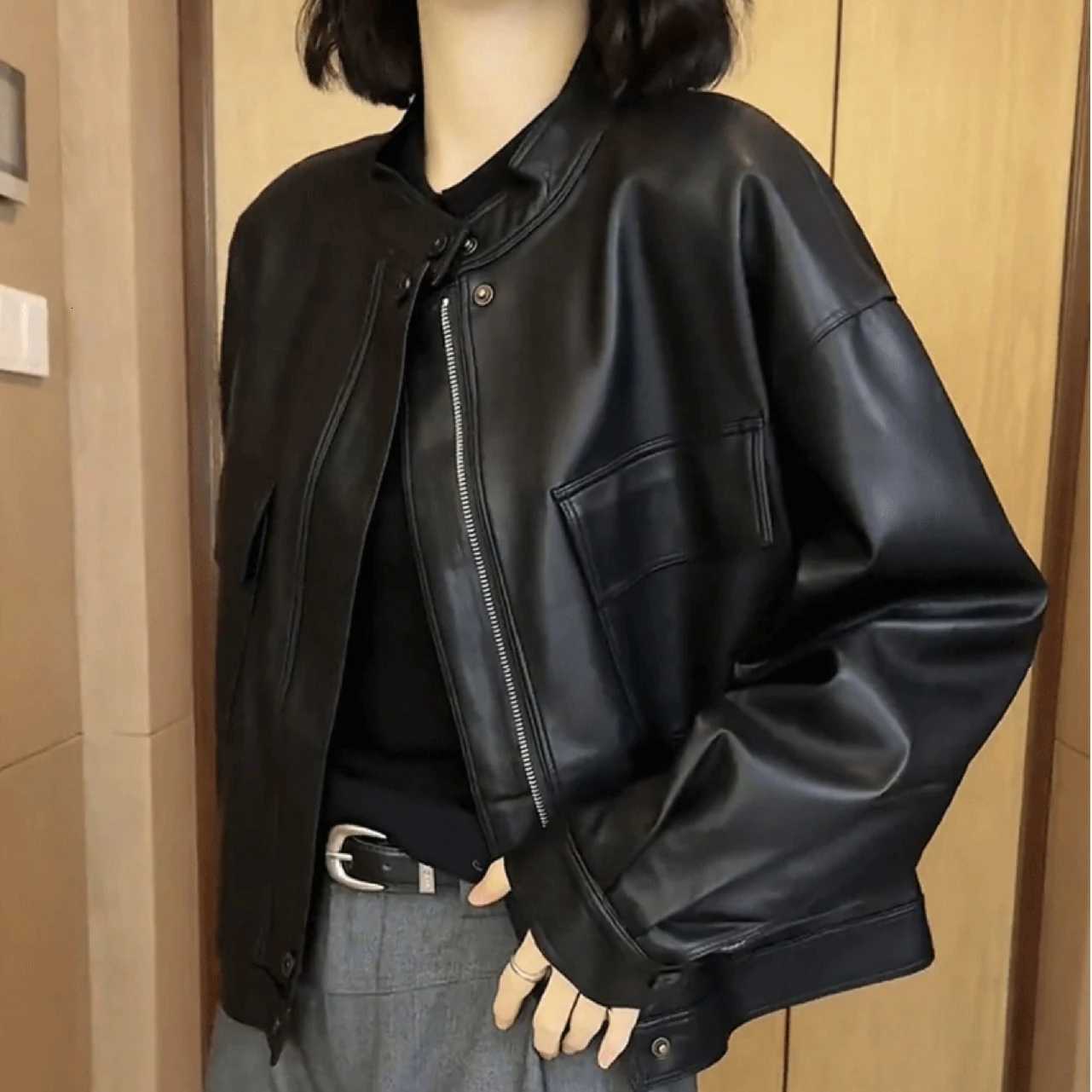 Women Short Leather Jacket New Autumn Winter Style Loose PU Coat Versatile Stylish Casual Round Neck Long Sleeve Solid ColorT251017